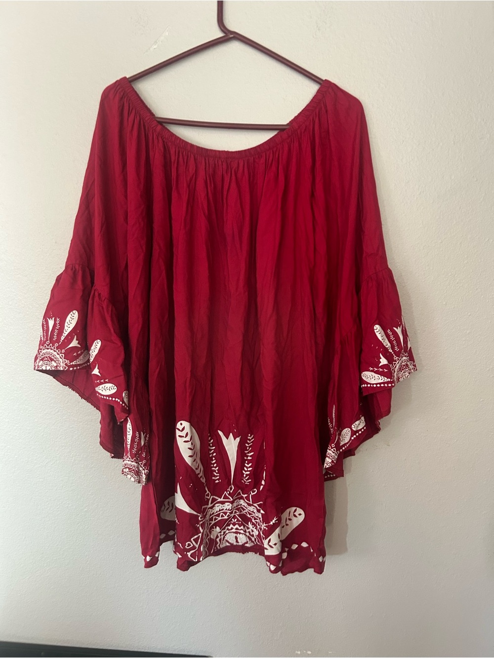 La class Women’s Red Boho Peasant bell sleeve Top